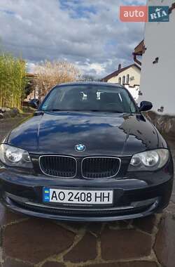 Хэтчбек BMW 1 Series 2011 в 