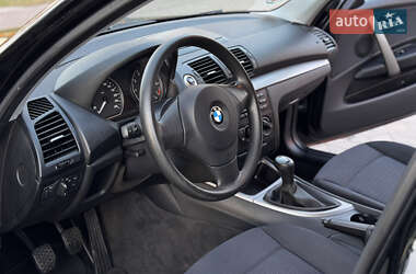 Хетчбек BMW 1 Series 2010 в 