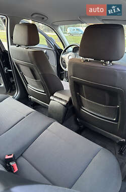 Хетчбек BMW 1 Series 2010 в 