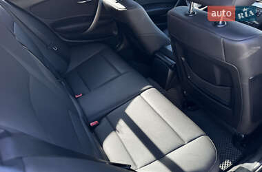Хэтчбек BMW 1 Series 2011 в 