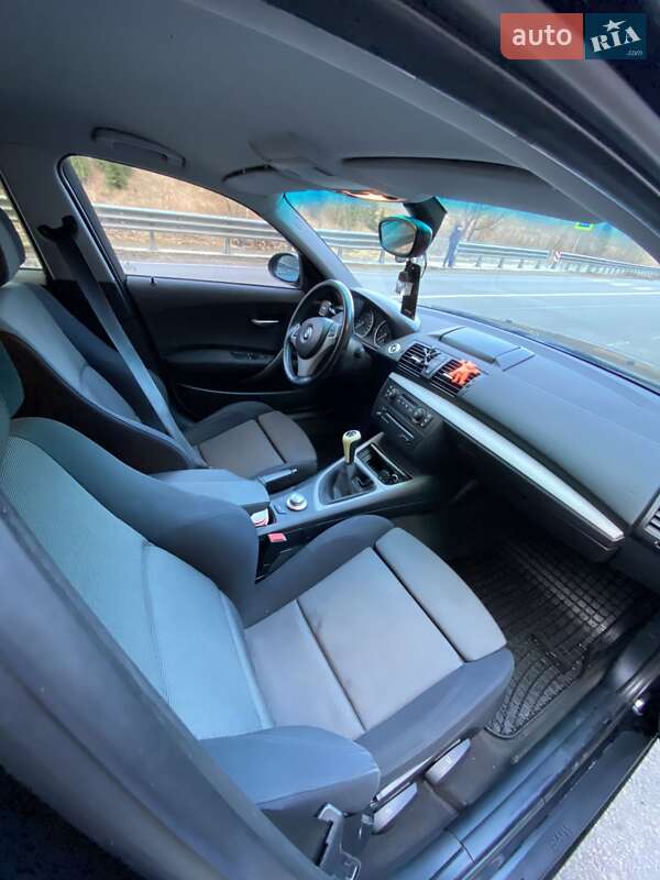 Хэтчбек BMW 1 Series 2005 в Ивано-Франковске фото 8 Хэтчбек BMW 1 Series 2005 в Ивано-Франковске