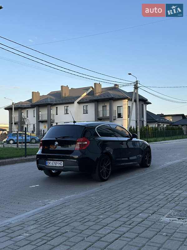 Хэтчбек BMW 1 Series 2008 в Ровно