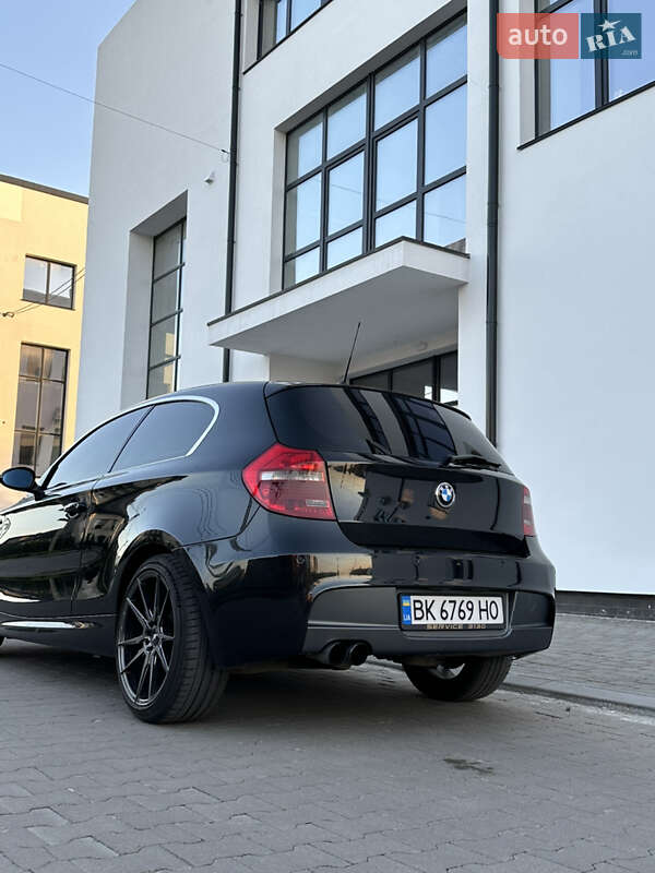 Хэтчбек BMW 1 Series 2008 в Ровно