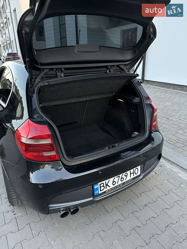 Хэтчбек BMW 1 Series 2008 в Ровно