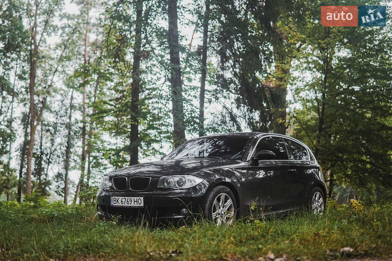 Хэтчбек BMW 1 Series 2008 в Ровно