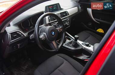 Хетчбек BMW 1 Series 2019 в 