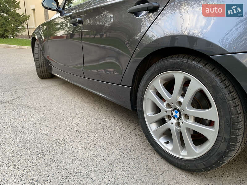 Хетчбек BMW 1 Series 2006 в Зміїві