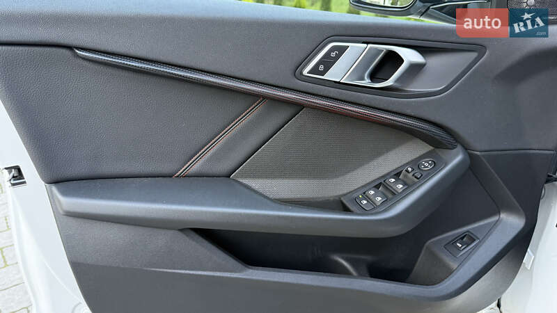 Хетчбек BMW 1 Series 2020 в Львові