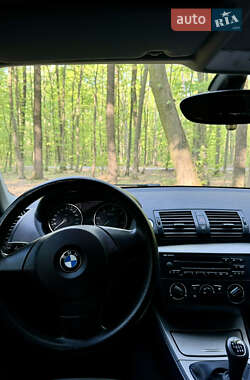Хэтчбек BMW 1 Series 2006 в 
