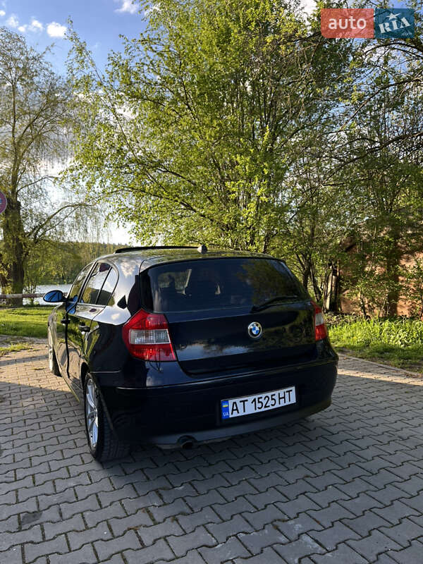 Хэтчбек BMW 1 Series 2005 в Ивано-Франковске