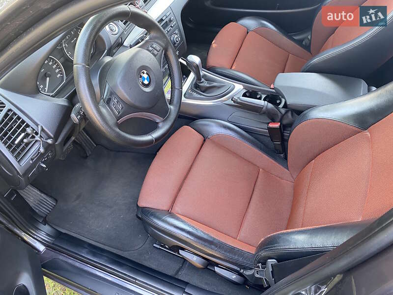 Хэтчбек BMW 1 Series 2007 в Луцке