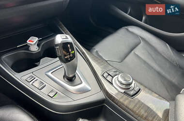 Хэтчбек BMW 1 Series 2012 в 