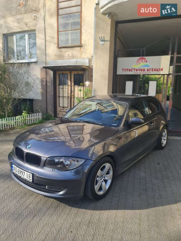 Хетчбек BMW 1 Series 2007 в Ужгороді