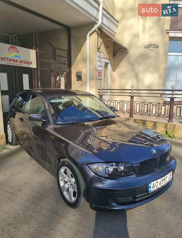 Хетчбек BMW 1 Series 2007 в Ужгороді