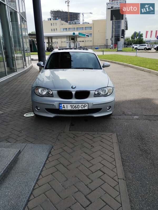 Хэтчбек BMW 1 Series 2005 в Киеве