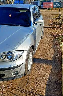 Хэтчбек BMW 1 Series 2005 в Вознесенске