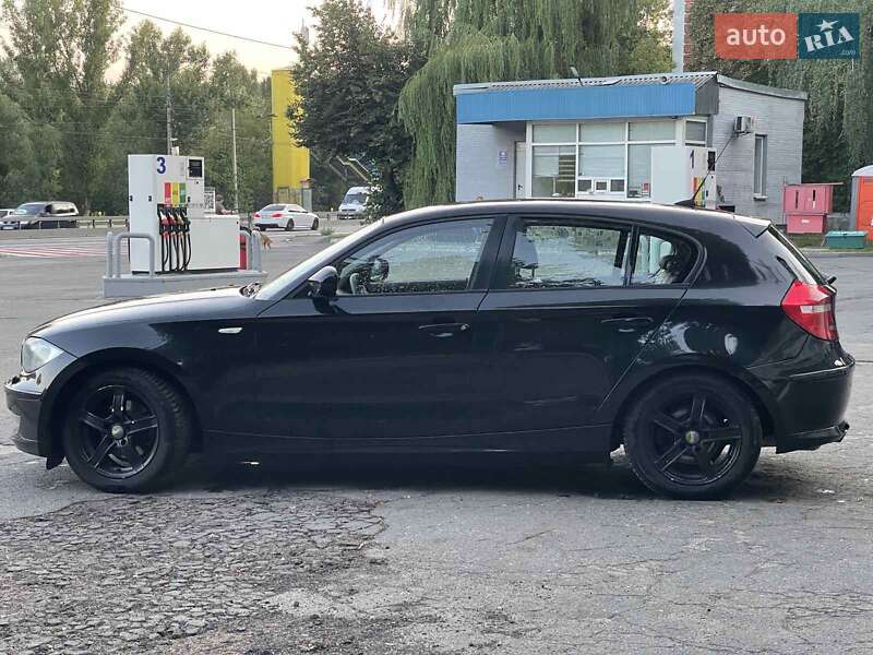 Хетчбек BMW 1 Series 2010 в Києві