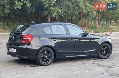 Хэтчбек BMW 1 Series 2010 в 