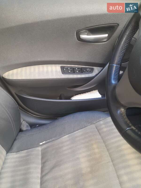 Хэтчбек BMW 1 Series 2006 в Одессе фото 8 Хэтчбек BMW 1 Series 2006 в Одессе