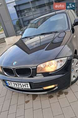 Хэтчбек BMW 1 Series 2010 в Ивано-Франковске