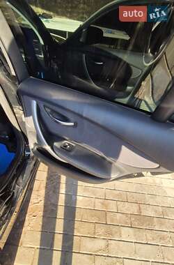 Хэтчбек BMW 1 Series 2011 в 