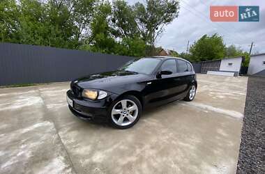 Хетчбек BMW 1 Series 2008 в 