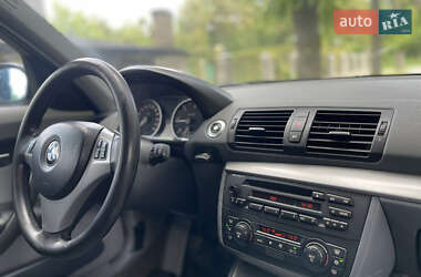 Хетчбек BMW 1 Series 2005 в 