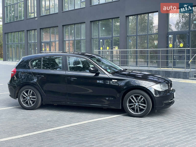 Хетчбек BMW 1 Series 2009 в Полтаві