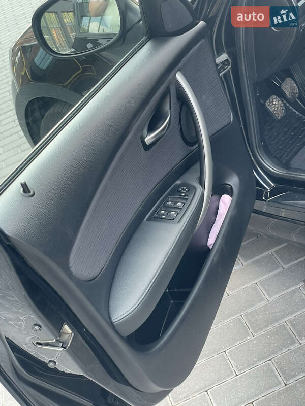 Хетчбек BMW 1 Series 2009 в Полтаві