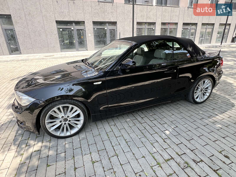 Кабриолет BMW 1 Series 2011 в Ужгороде