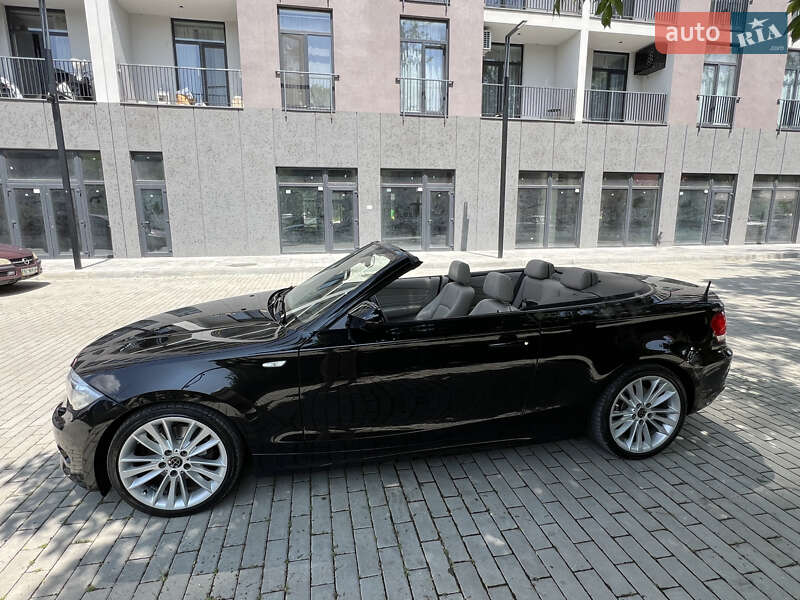 Кабриолет BMW 1 Series 2011 в Ужгороде