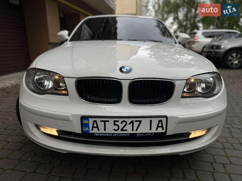 Хетчбек BMW 1 Series 2009 в Надвірній