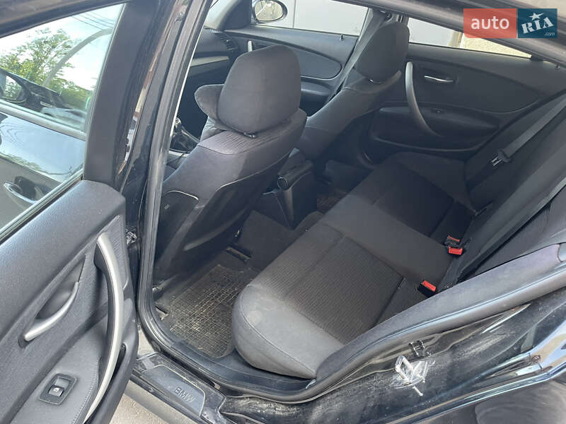 Хетчбек BMW 1 Series 2007 в Києві фото 9 Хетчбек BMW 1 Series 2007 в Києві