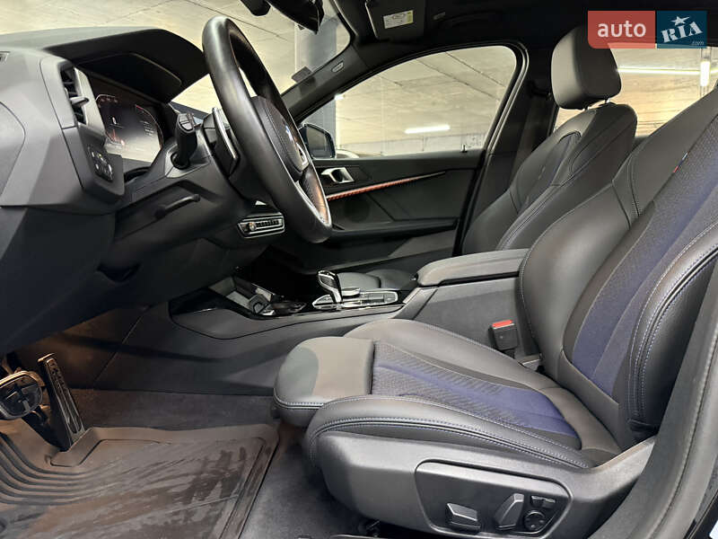 Хетчбек BMW 1 Series 2023 в Одесі