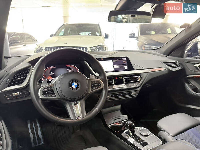 Хетчбек BMW 1 Series 2023 в Одесі
