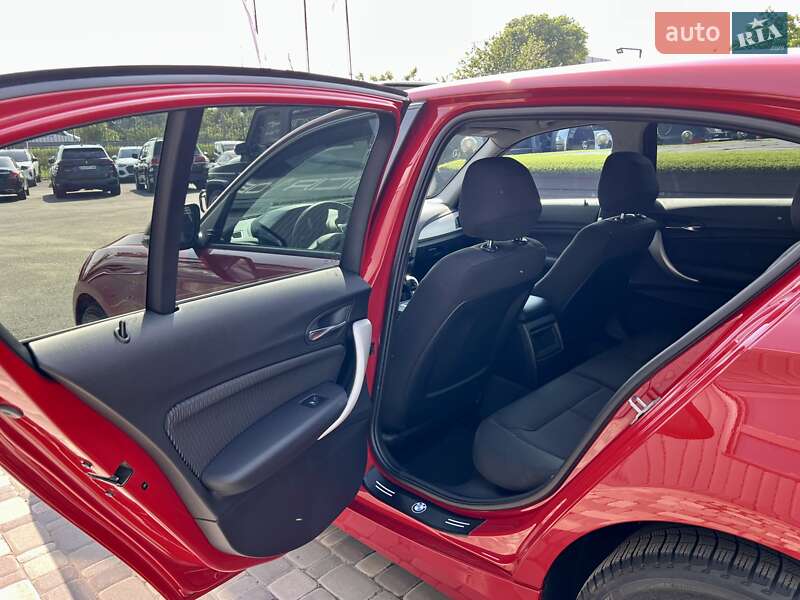 Хэтчбек BMW 1 Series 2017 в Киеве