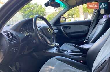 Хэтчбек BMW 1 Series 2010 в 