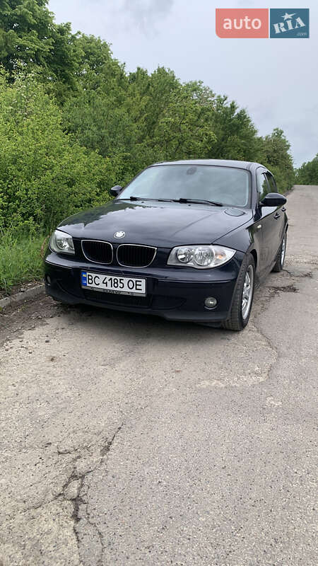 BMW 1 Series 2005