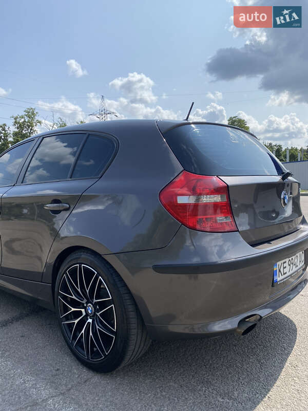 Хетчбек BMW 1 Series 2008 в Дніпрі