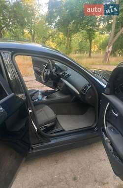 Хетчбек BMW 1 Series 2006 в 