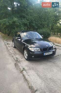 Хэтчбек BMW 1 Series 2006 в Запорожье