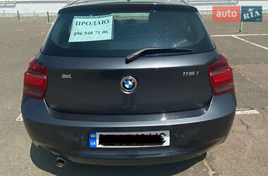 Хэтчбек BMW 1 Series 2012 в 