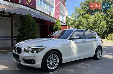 Хетчбек BMW 1 Series 2018 в 