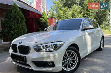 Хетчбек BMW 1 Series 2018 в 