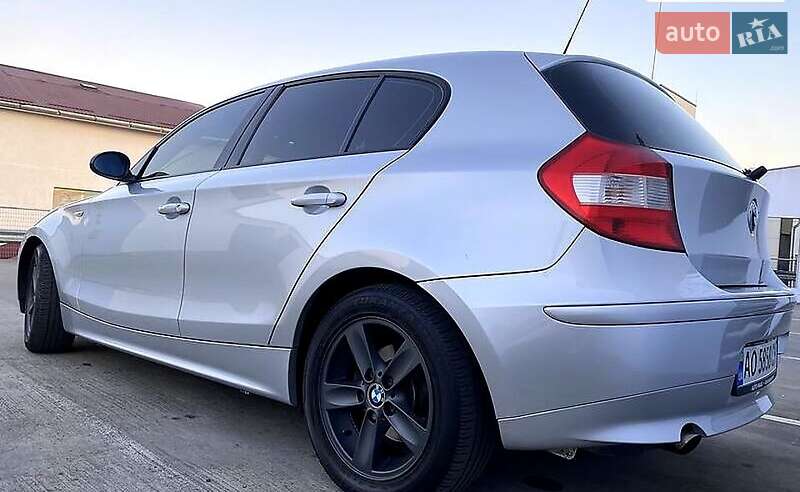 Хетчбек BMW 1 Series 2005 в Мукачевому
