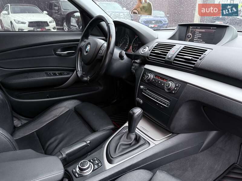 Хэтчбек BMW 1 Series 2011 в Харькове