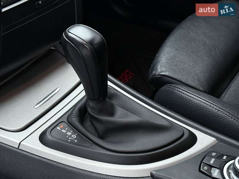 Хэтчбек BMW 1 Series 2011 в Харькове