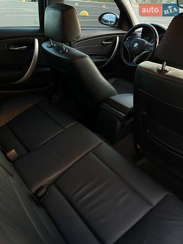 Хетчбек BMW 1 Series 2009 в Києві