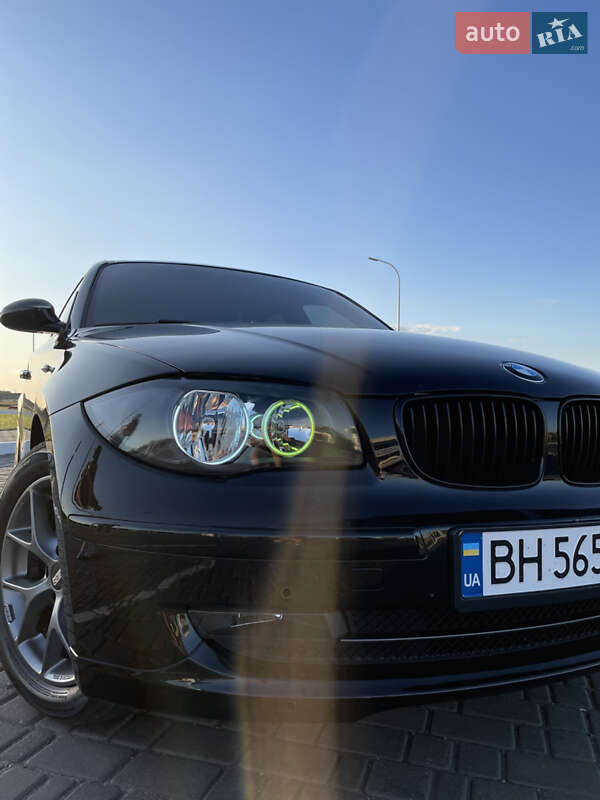 Хэтчбек BMW 1 Series 2007 в Червонознаменке