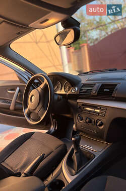 Хэтчбек BMW 1 Series 2007 в 